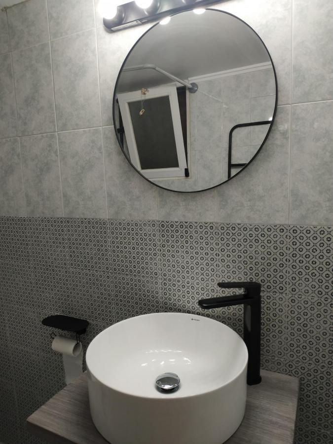 Cozy Apartment Near Metro Station Agia Marina Athena Bagian luar foto