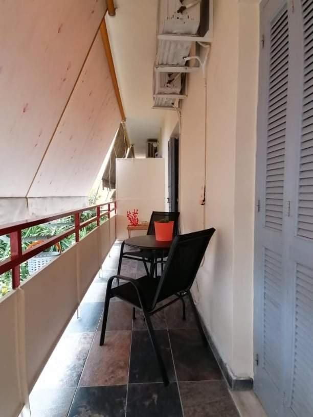Cozy Apartment Near Metro Station Agia Marina Athena Bagian luar foto