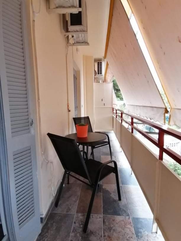 Cozy Apartment Near Metro Station Agia Marina Athena Bagian luar foto