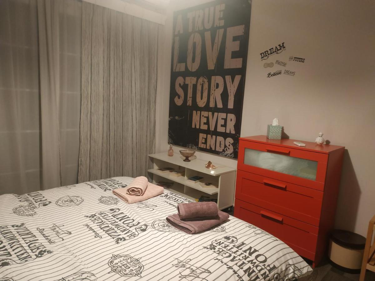 Cozy Apartment Near Metro Station Agia Marina Athena Bagian luar foto